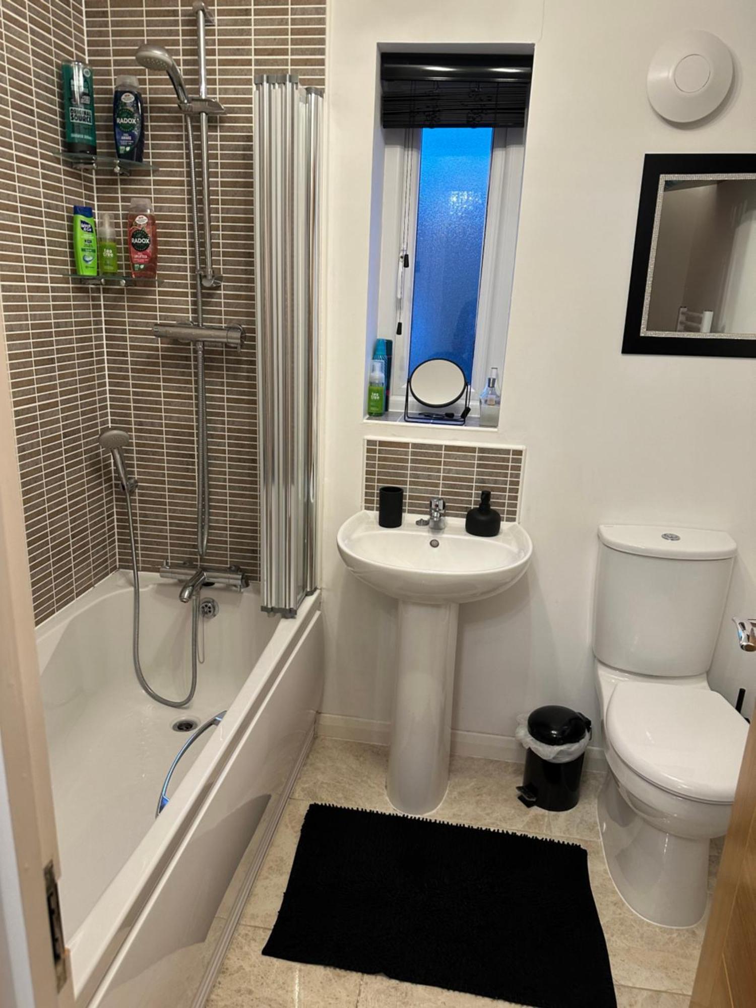 Cosy Double Bedroom In Newcastle Upon Tyne - Access To Shared Kitchen, Shared Lounge And Shared Conservatory Areas Inc Sky Tv And Netflix Luaran gambar
